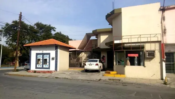 Locales en Venta en las Puentes — foto 1 de 8