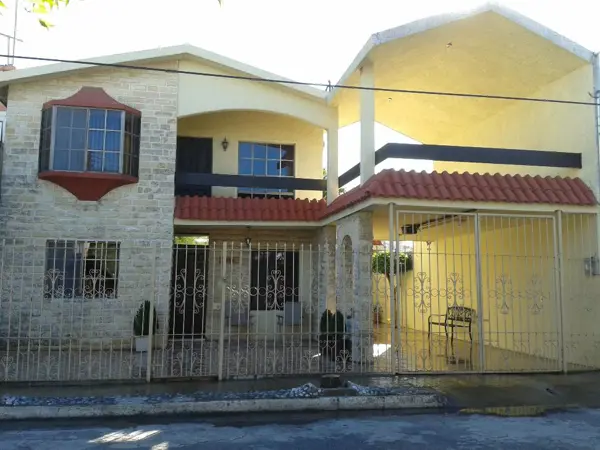 Hermosa Casa en Venta en Colonia Villa Esperanza — foto 1 de 12