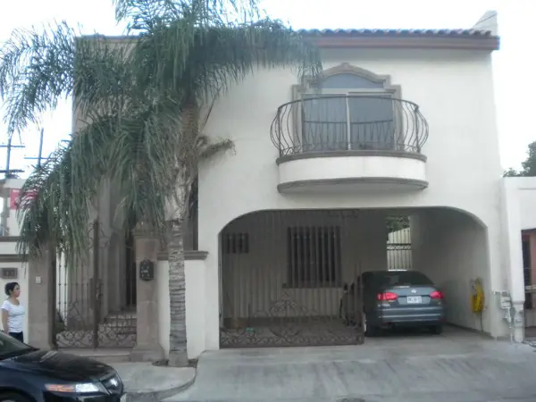 Casa en Renta col. Cuauhtemoc, San Nicolas de los Garza, N.l. — foto 1 de 16