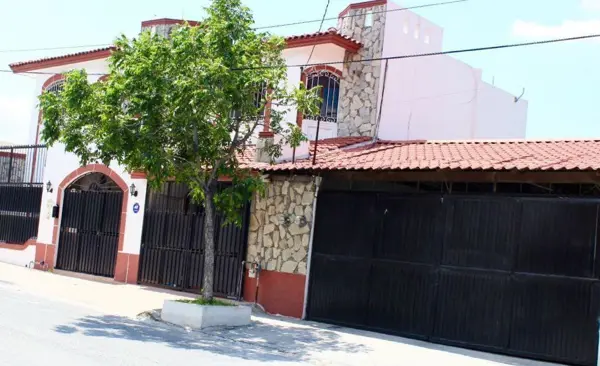 Casa en Venta en Jardines de Santa Catarina — foto 1 de 13