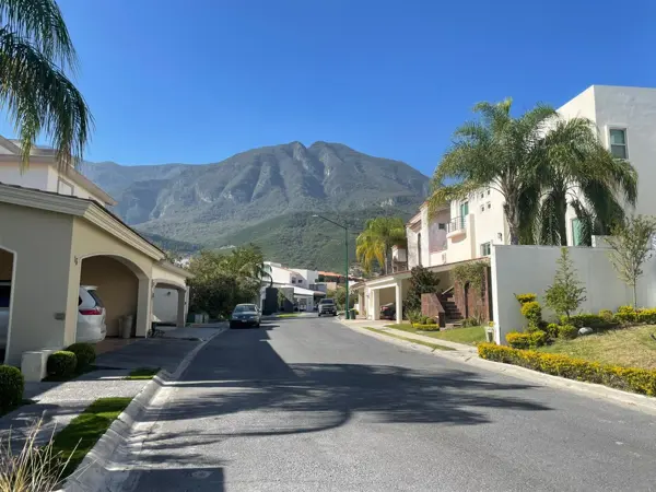 Casa en venta en Rincón de Sierra Alta, Monterrey — foto 2 de 36