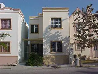 Casa en Renta en Mision de San Jose, Frente a Sendero Apodaca — foto 1 de 9