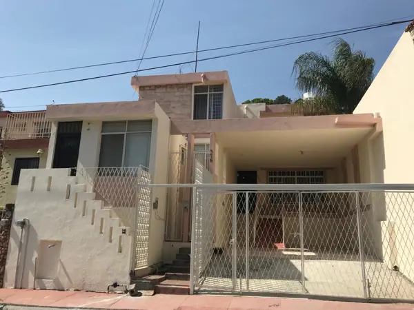 Casa - Las Brisas — foto 1 de 22