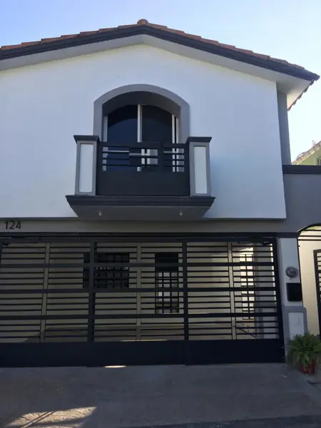 Casa - Cerradas de Valle Alto — foto 1 de 8