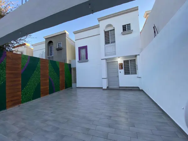 Venta de Hermosa Casa Fracc Portal de la Hacienda Gpe Nl — foto 1 de 23