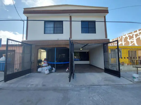 Casa Venta Las Puentes San Nicolas de los Garza Nuevo Leon — foto 1 de 18