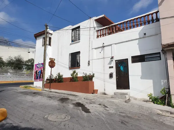 Casa en Venta Zona Cumbres Monterrey — foto 1 de 8