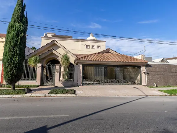Casa en Venta Colonia Anahuac San Nicolas de los Garza N L — foto 1 de 46