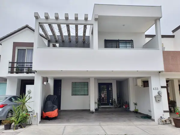 Casa en Renta en Puerta de Hierro en Monterrey — foto 1 de 24