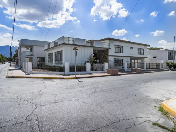 Casa en Venta Anahuac San Nicolas de los Garza — foto 1 de 50