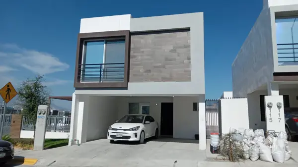 Casa en Dominio Cumbres — foto 1 de 17