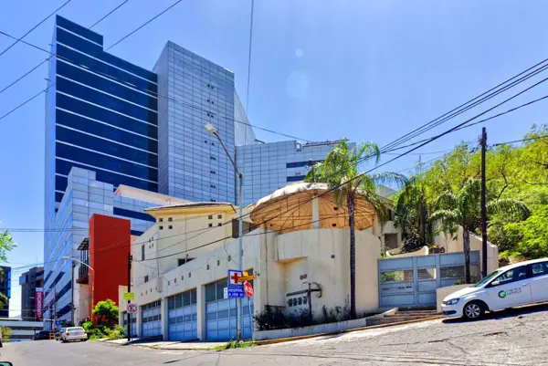 Casa en Venta Balcones de Galerías Monterrey Nuevo León — foto 1 de 27
