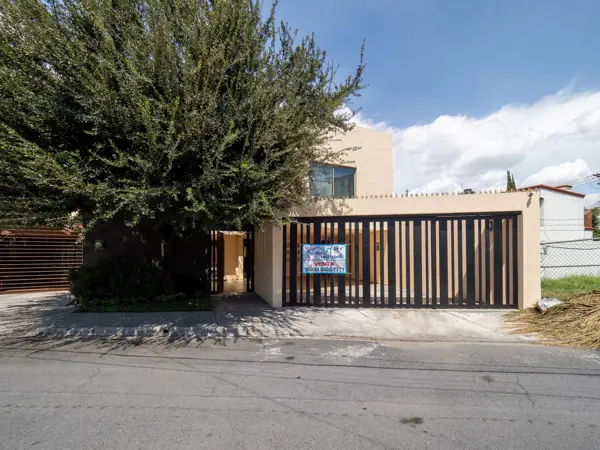 Casa en Venta Residencial Anahuac San Nicolas de los Garza — foto 1 de 47