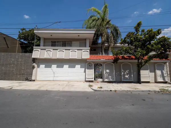 Casa en Renta Anahuac San Nicolas de los Garza — foto 1 de 35