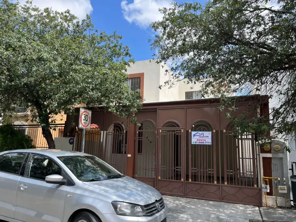 Casa en Renta Jacarandas Apodaca Nuevo Leon — foto 1 de 12