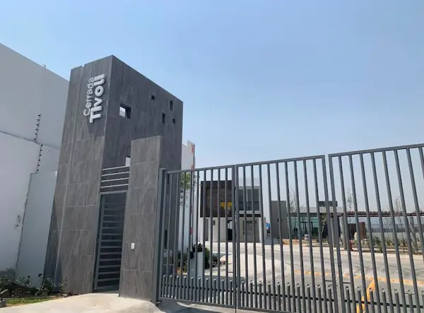 Casa en Venta en Cumbres Arezzo — foto 1 de 17