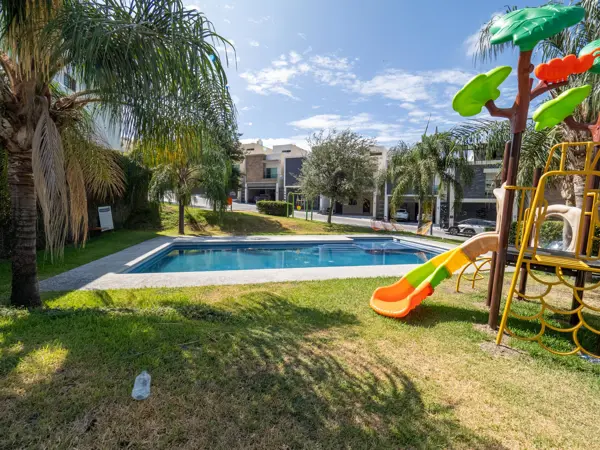 Casa en venta en Paseo del Vergel, Monterrey — foto 3 de 43