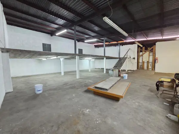 Bodega en Renta Zona la Fe San Nicolas — foto 1 de 14