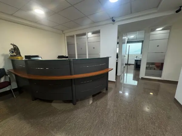 Oficina en Renta Amueblada - Condominio Acero — foto 1 de 6