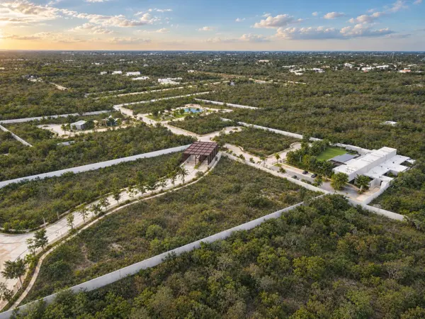 Terreno en venta en Tixcuytun, Mérida — foto 2 de 8