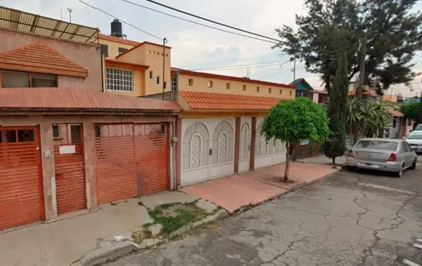 Casa en remate en Valle de Aragón 3ra. Sección Oriente, Ecatepec de Morelos — foto 2 de 30