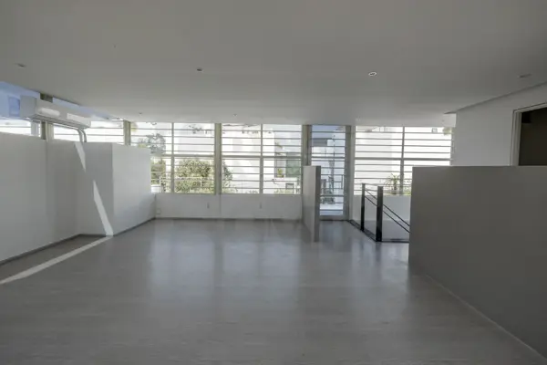 Oficina casa uso de suelo en las Aguilas en renta — foto 1 de 31