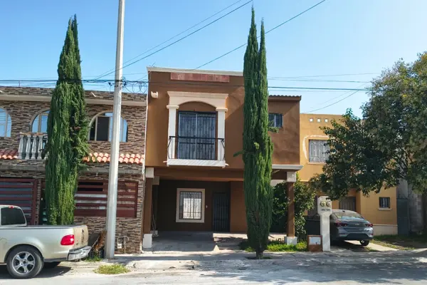 Renta de Casa sin amueblar en Parajes de Santa Elena — foto 1 de 15