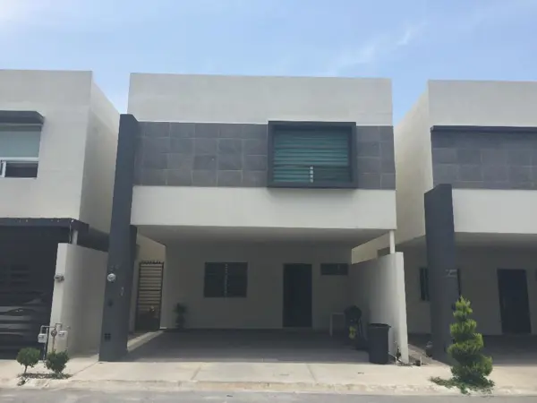 Casa en Venta en la Encomienda Sector Minas del Rey en Gral Escobedo — foto 1 de 10