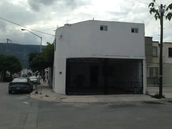 Casa en venta en Joyas de AnAhuac Sector Florencia, General Escobedo — foto 2 de 2