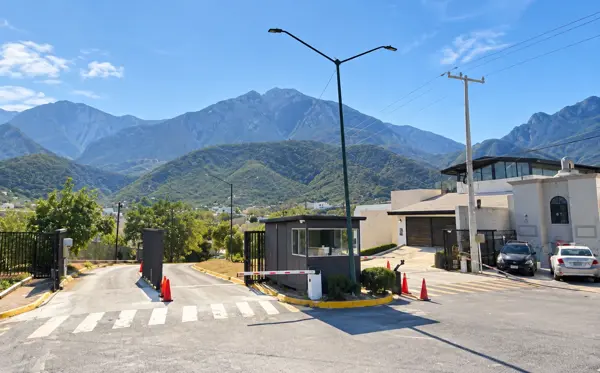Terreno en Venta Sierra Alta, Hacienda los Encinos — foto 1 de 5