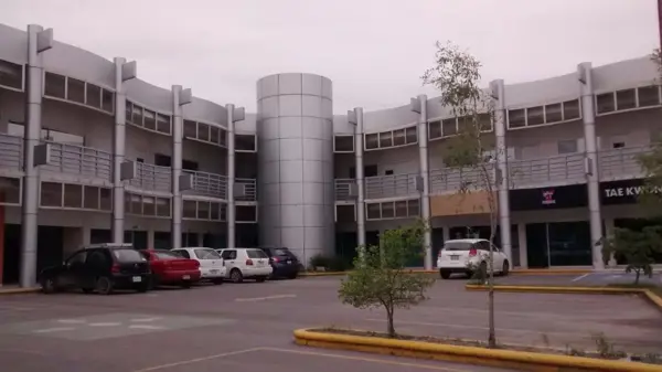 Renta Locales Comerciales Puerta del Norte en Escobedo — foto 1 de 3