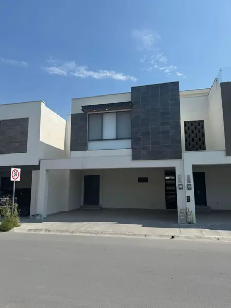Casa Amueblada en Renta en Privadas del Canada Sector Victoria — foto 1 de 37