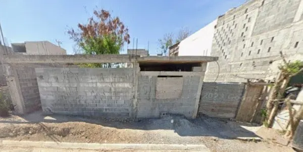 Terreno en venta con obra gris — foto 1 de 9