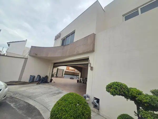 Casa en renta en Quintas de Anahuac, General Escobedo — foto 2 de 19