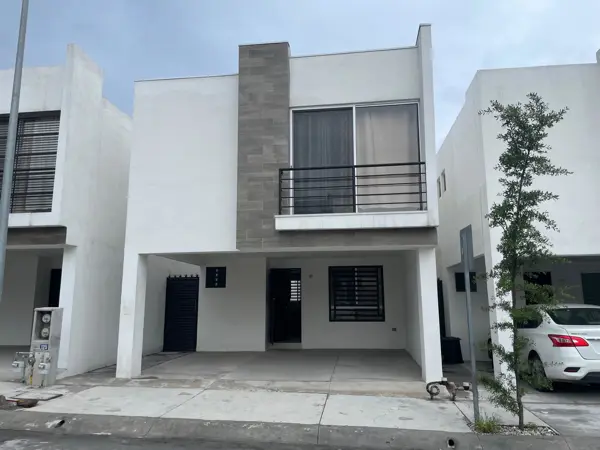 Casa en Renta Brianzzas Residencial Escobedo — foto 1 de 34