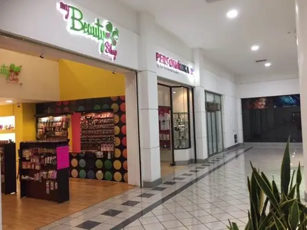Locales en venta gran plaza Mérida — foto 1 de 6