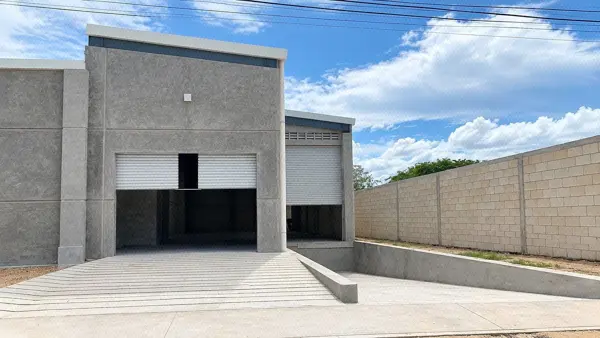 Bodega en renta de 240 m2 al Norte de Merida — foto 1 de 9