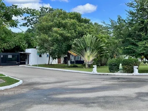 Casa en venta en Club de Golf la Ceiba, Mérida — foto 2 de 47