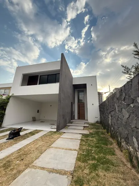 Casa en La Campiña del Bosque — foto 1 de 29