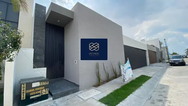 Casa en Fraccionamiento Residencial Cañada del Refugio — foto 1 de 24