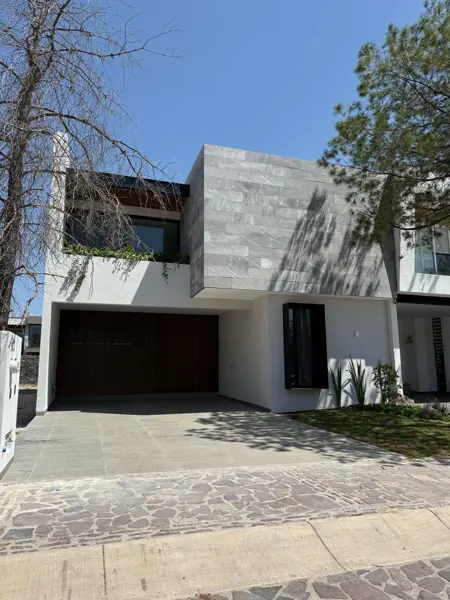 Casa en La Campiña del Bosque — foto 1 de 27