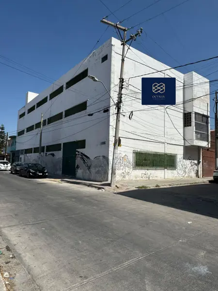 Bodega Industrial en Barrio San Miguel — foto 1 de 12