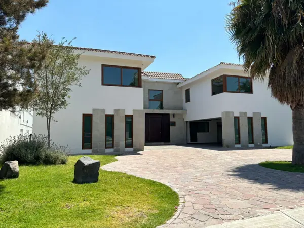 Casa en El Bosque Country Club — foto 1 de 29