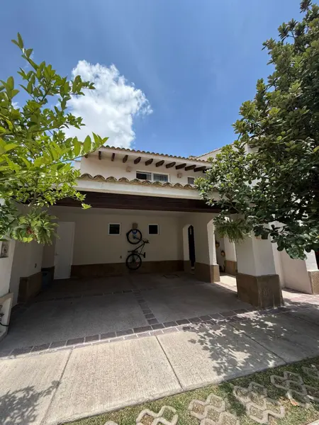 Casa en El Mayorazgo — foto 1 de 20