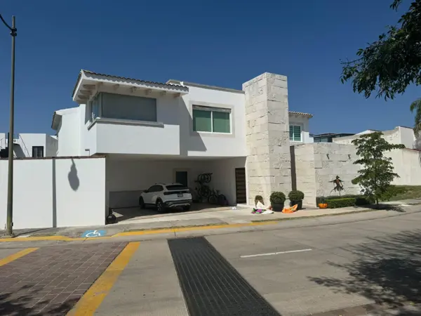 Casa en Residencial Punta del Este — foto 1 de 10