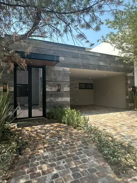 Casa en La Campiña — foto 1 de 18