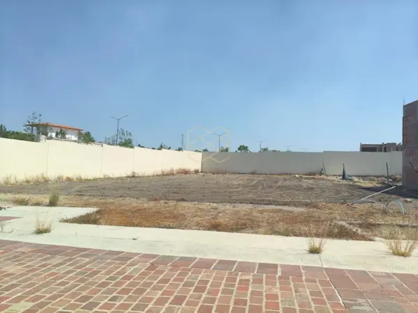 Terreno en Fraccionamiento La Valenciana — foto 1 de 9