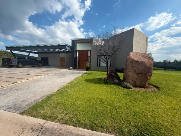 Casa en León — foto 1 de 11
