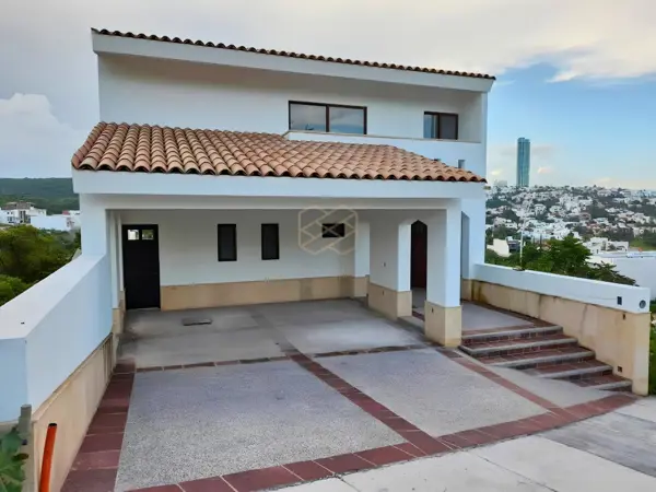 Casa en Fraccionamiento Zanda — foto 1 de 28