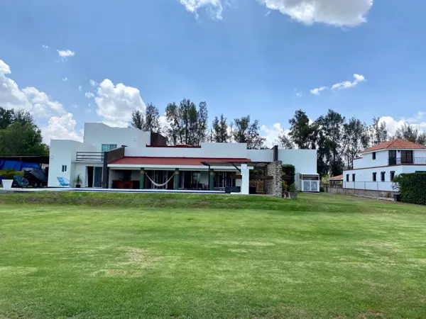 Venta de casa en Residencial Granjas Tequisquipan — foto 1 de 29